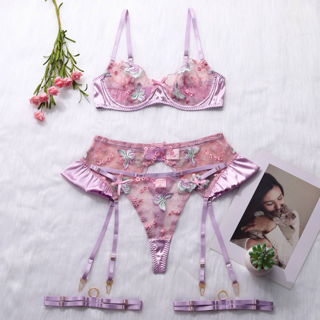 Tender Sweetheart Color Clash Lace Lingerie Set