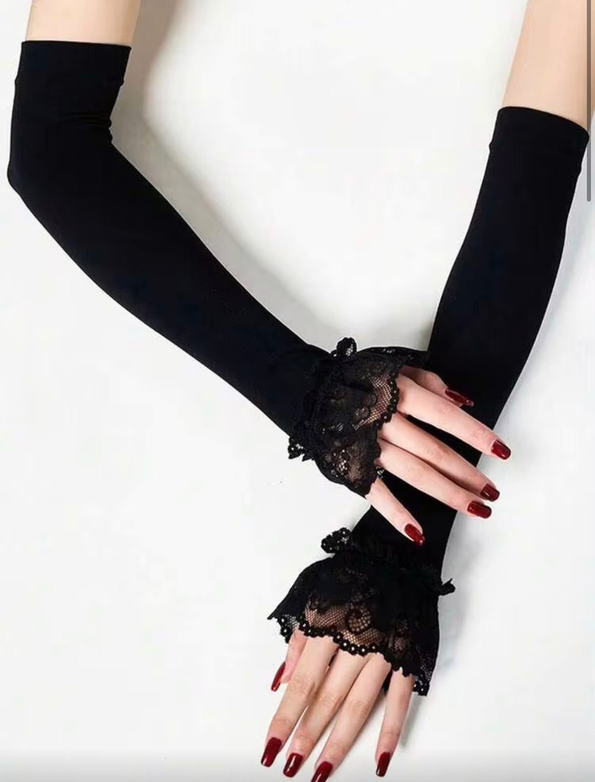 Velvet + Dentelle Gloves