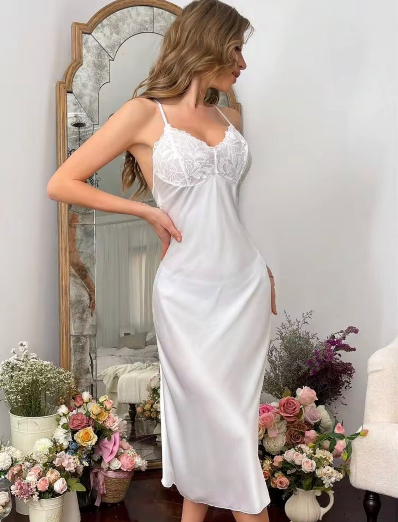 Elegant Lace Robe Set