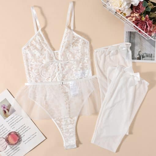 LULU & SKY 3 Piece Lace Baby Doll